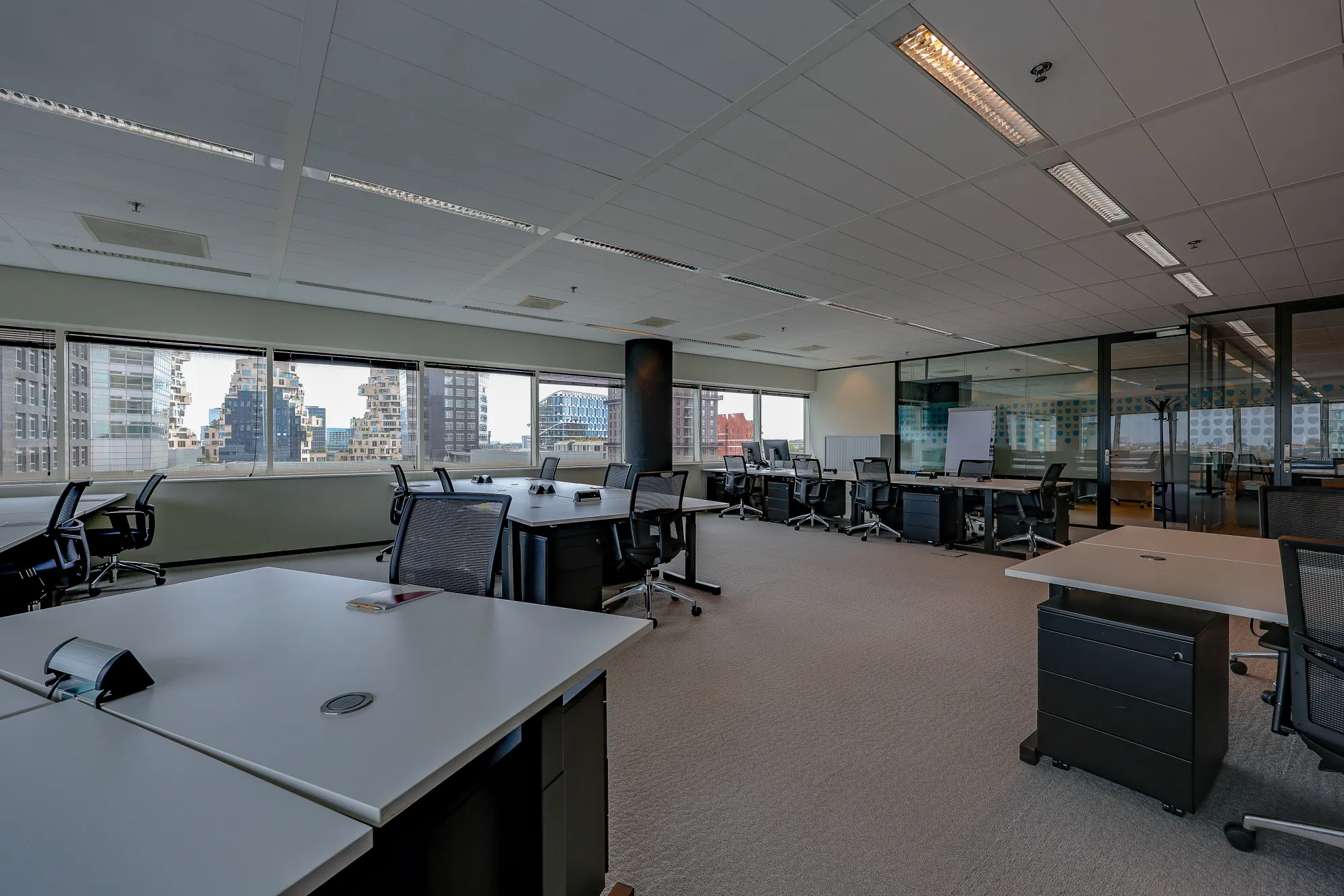 Premium workspace inside Tribes Amsterdam Zuidas ITO
